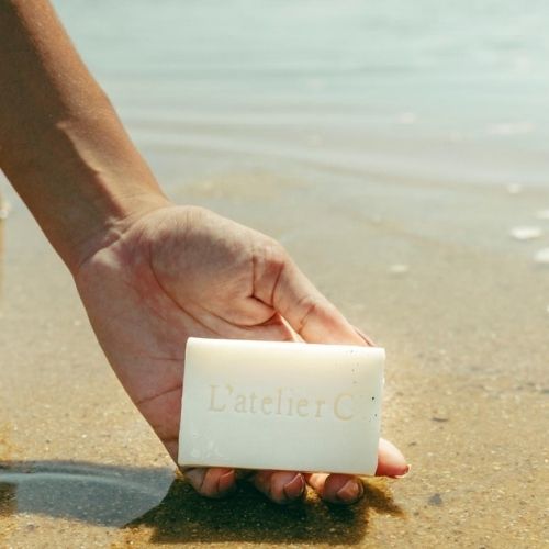 Savon artisanal parfumé "Vent d'Azur"